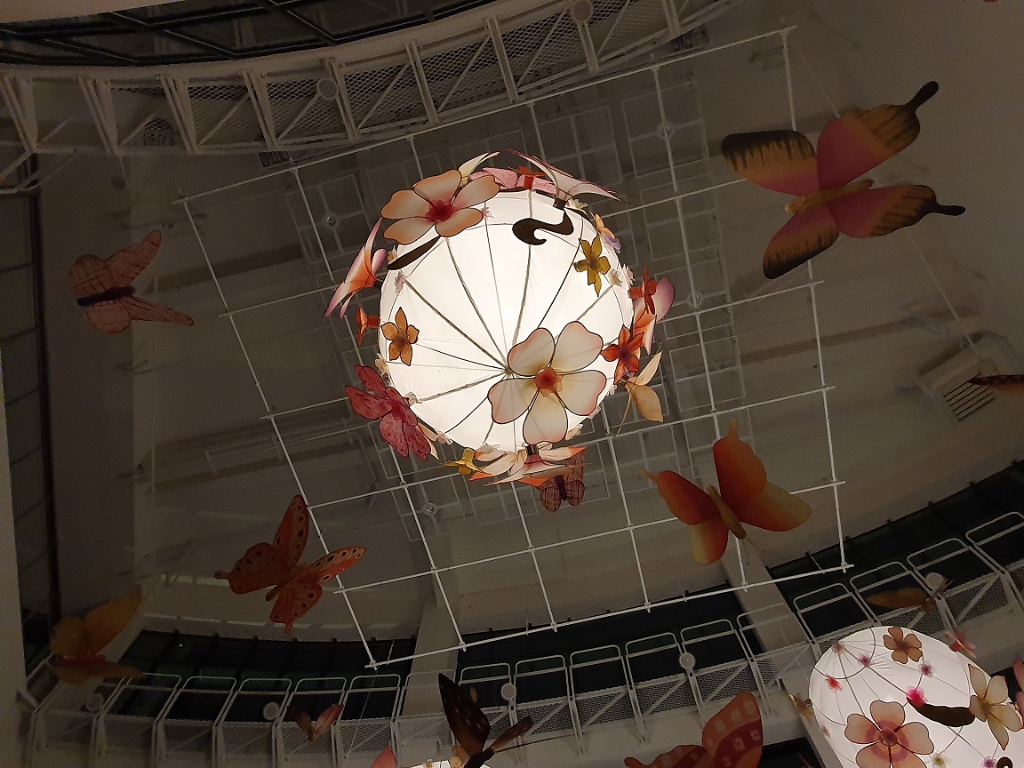 「花團錦簇·彩蝶飛舞」大型裝置再度綻放