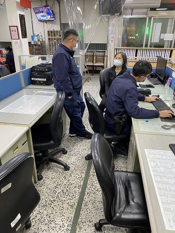 深夜一碗泡麵引注意　警助失智失蹤老嫗返家