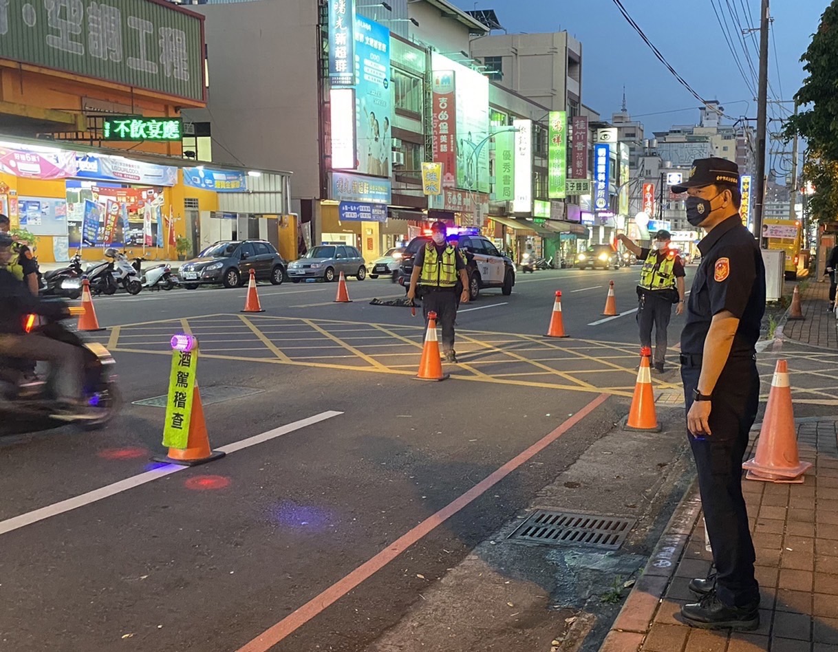 大雅警分局連續強力掃蕩噪音超標 執行警環監稽查噪音改裝車輛