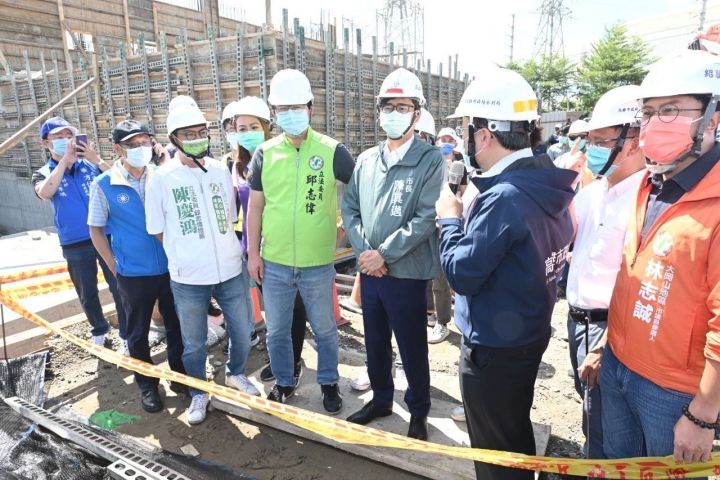 汛期將屆 高市長陳其邁今視察橋頭鹽埔橋抽水站工程進度